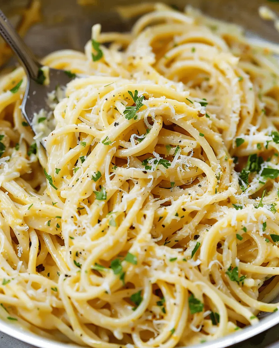 Garlic Parmesan Pasta: Easy Recipe with Turkey Bacon Delight
